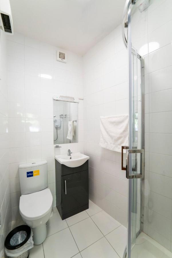 Charming City Centre Guest House Голуэй Экстерьер фото